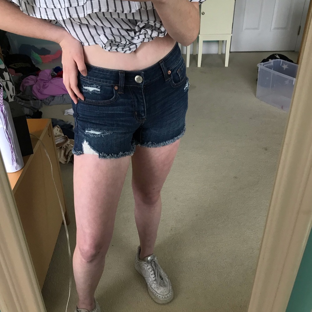 American Eagle dark wash super stretch midi shorts